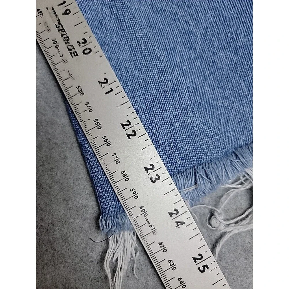 Levis 501 Jeans Womens 18P Short 40x24‎ Blue Button Fly Cotton Frayed Distressed